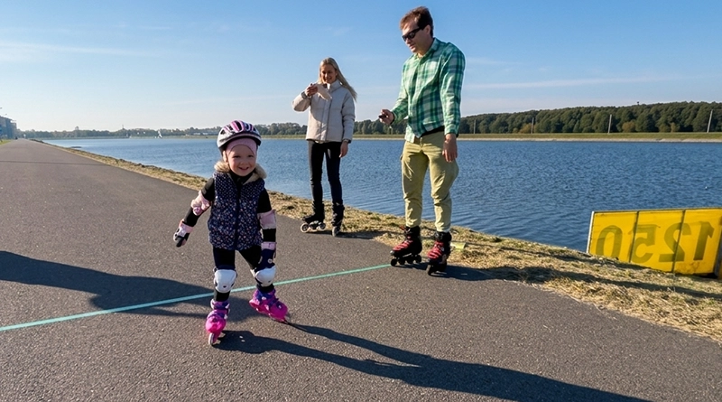 Рекорд в Книге рекордов Беларуси: 3-летний участник преодолел дистанцию на роликовых коньках